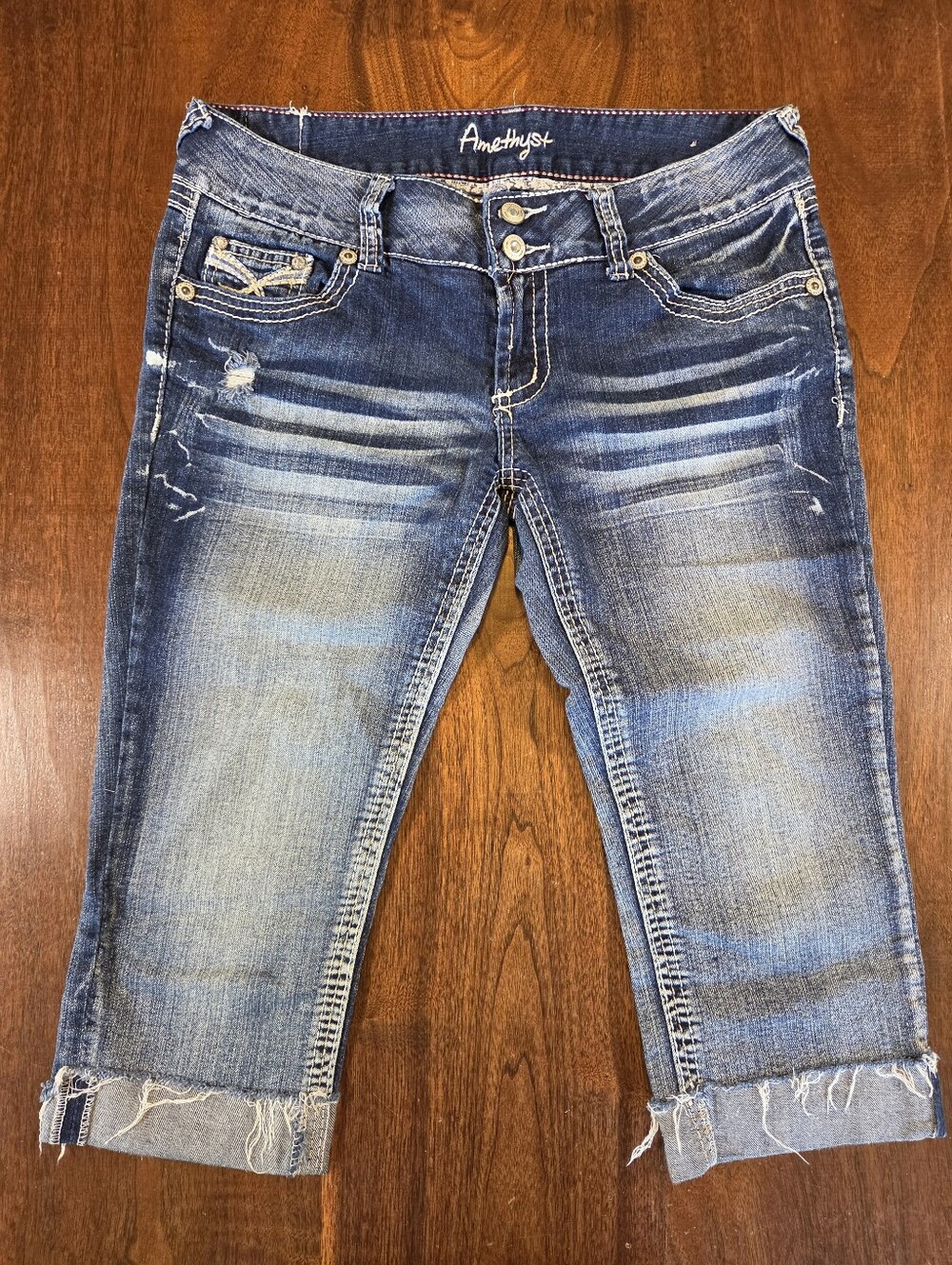 ​Amethyst Distressed Denim Capris Mid Rise Raw Hem Size 9